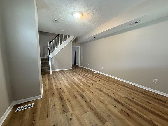 3rd image of 2020 Boyd Ave