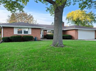 828 Fairview Blvd, Rockford, IL 61107