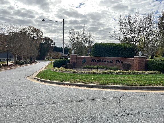 5th image of 100 Southern Pine Dr