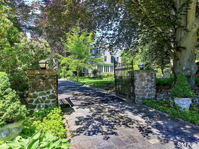 25 Center Road, Woodbridge, CT, 06525
