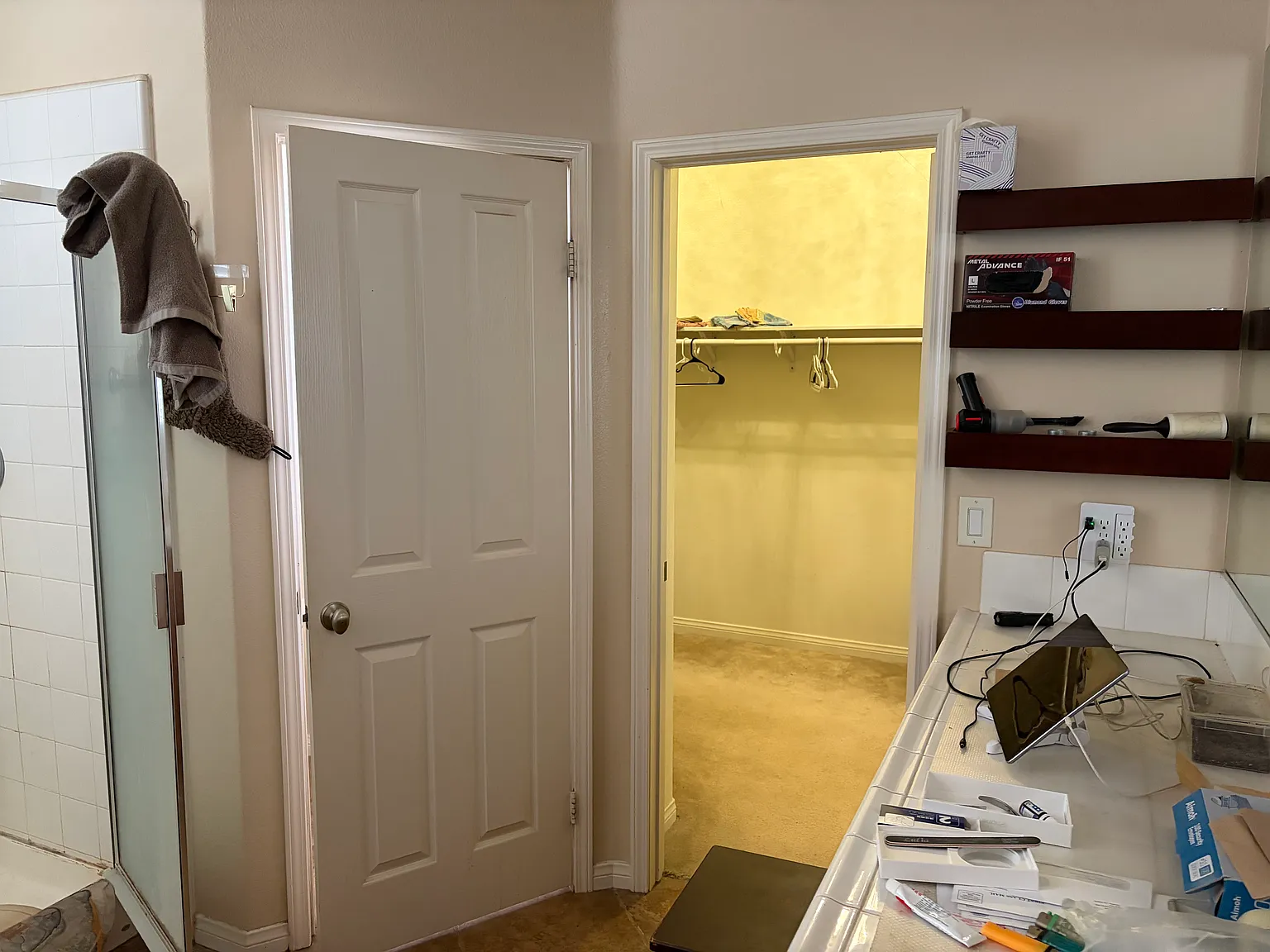 1 bed, 4000 sqft, $1,499 — Photo 3