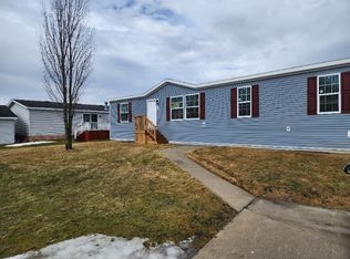 232 Christopher Stone Dr #176, Capac, MI