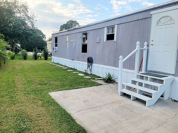 3rd image of 1244 Rolling Rock Dr