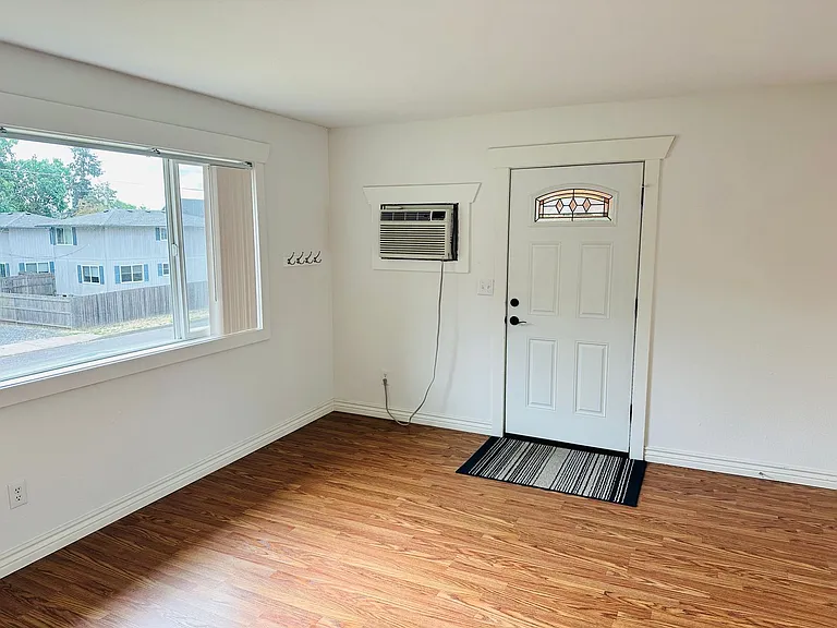 608 NW 10th Ave — Photo 14