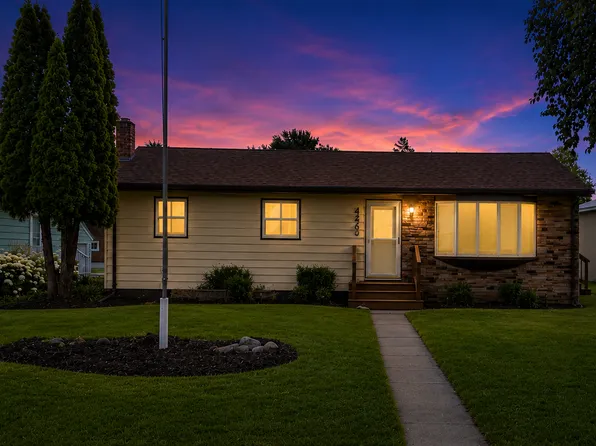 446 Maple Ave S, Thief River Falls, MN 56701