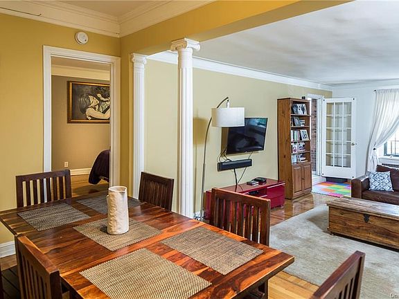 5th image of 35 Parkview Ave APT 2H