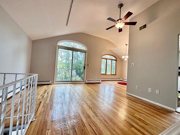 2nd image of 131 Bennett Ave