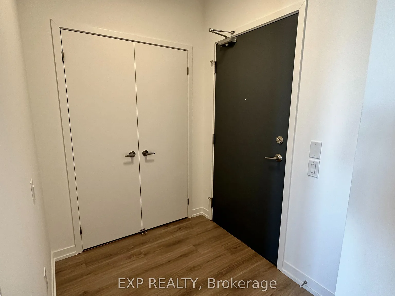 2 bed, $2,500 — Photo 4