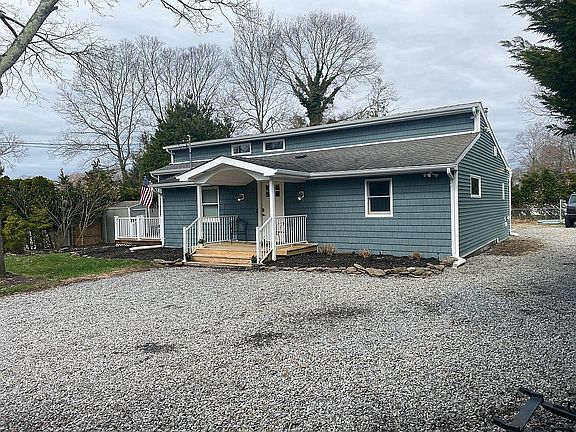 2nd image of 19 Heather Dr