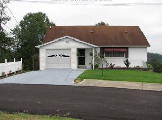 722 Serene Dr, Charleston, WV 25311