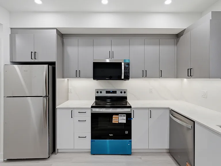 587 Oakwood Ave — Photo 19