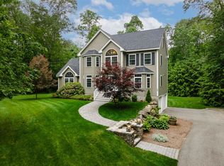 32 Maple Ave, Newton, NH 03858