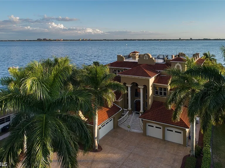232 Bayshore Dr — Photo 5