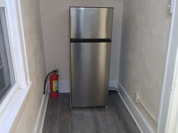 4th image of 134-136 Sunset Ave #3