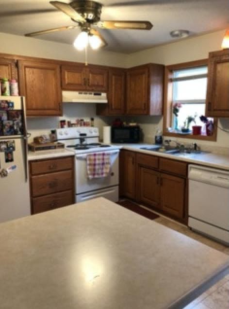 2nd image of 537 Hunter Hill Rd #537