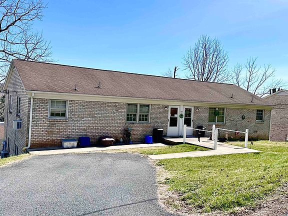 5th image of 121 Olive St