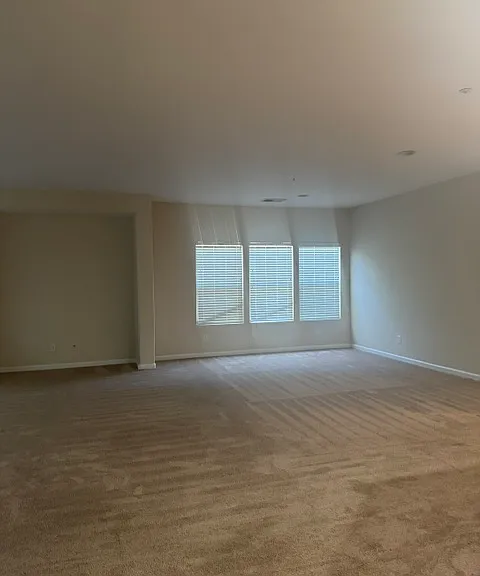 110 Primrose Ln — Photo 5