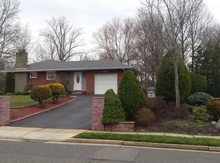 35 Old Stage Rd, Spotswood, NJ 08884