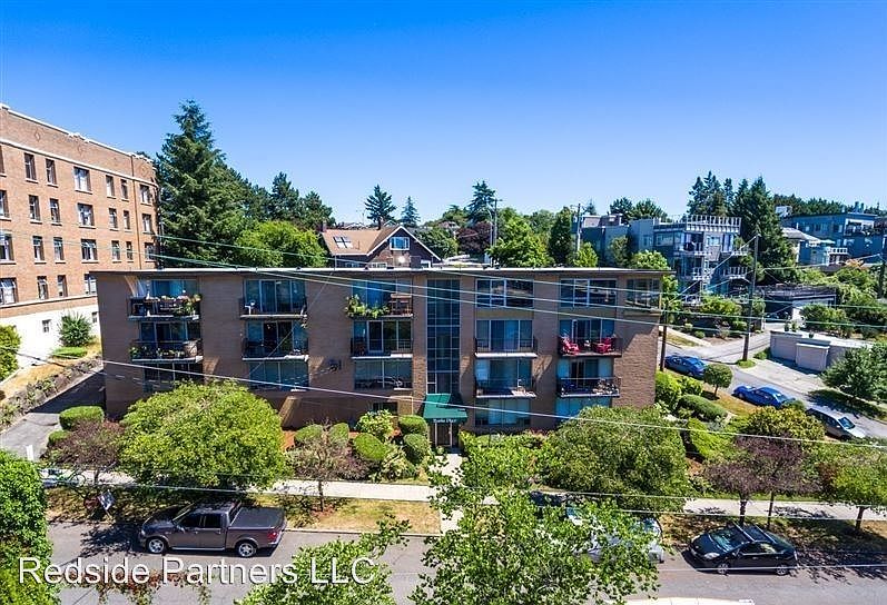 1st image of 2800 Franklin Ave E APT 08