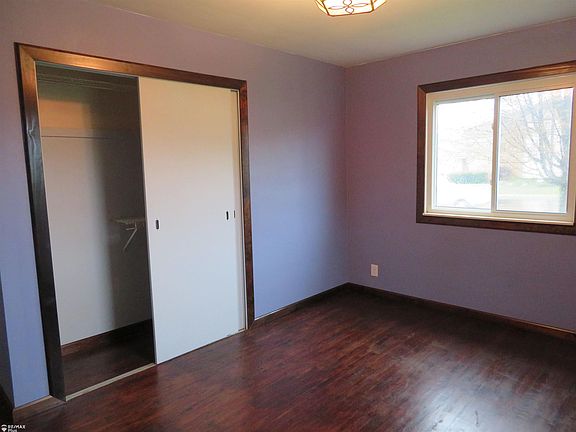 2nd image of 3401 Miller Rd
