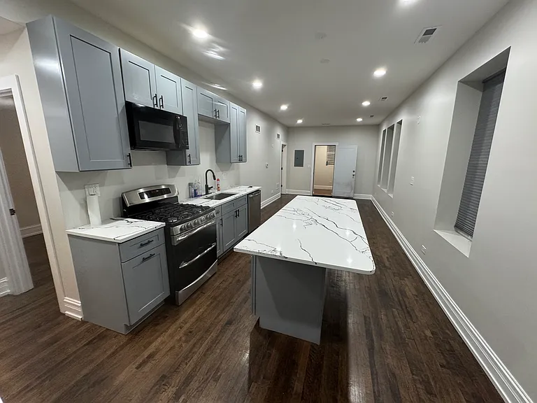 3659 W Diversey Ave #1R — Photo 3