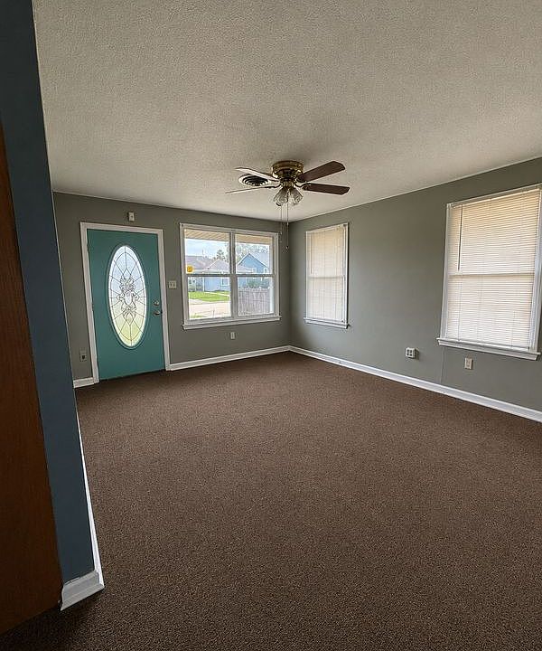 2nd image of 3209 47th St