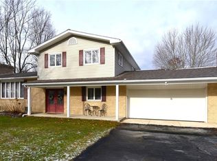 7085 Sunnydell Dr, Brookfield, OH 44403