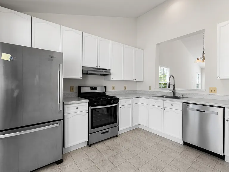 11318 Savannah Dr — Photo 9