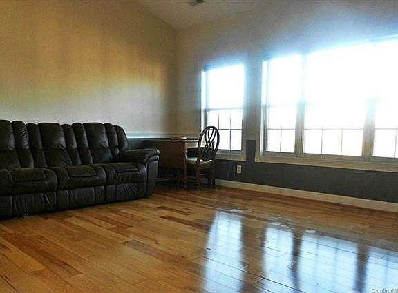 Den 2 TheCharlotteAgent