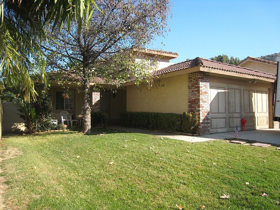 COMPLIMENTS OF PARK PLACE REAL ESTATE