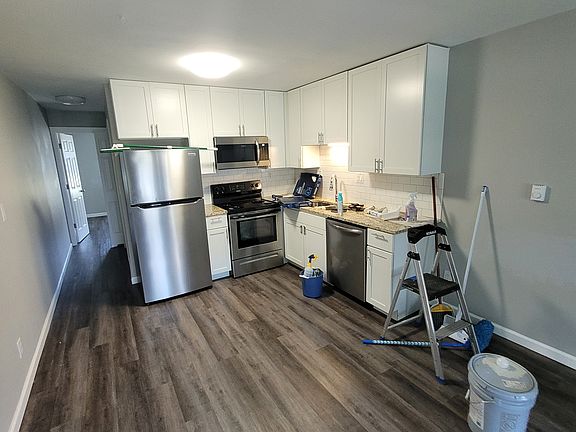 4th image of 705 N Red Bud Trl #7