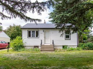 809 18th St N, Moorhead, MN 56560