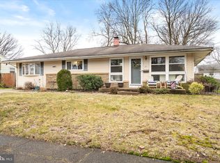 41 Fleetwood Dr, Hamilton, NJ 08690