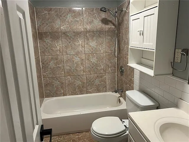 2716 Riverland Dr — Photo 15