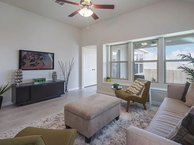 681 Nautical Loop — Photo 4
