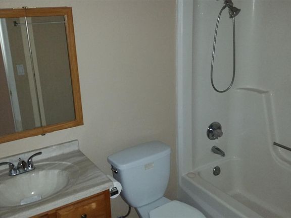 5th image of 633 N May St APT 13