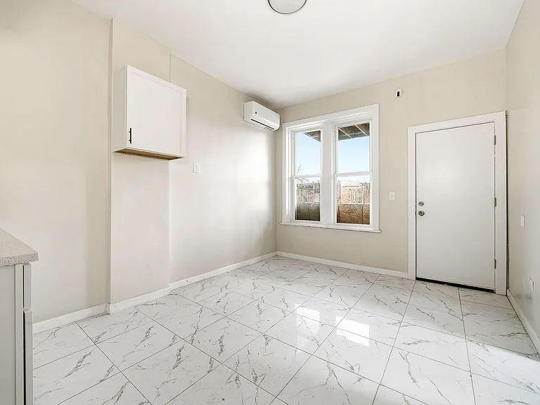 1621 S Lawndale Ave #2-1 — Photo 6