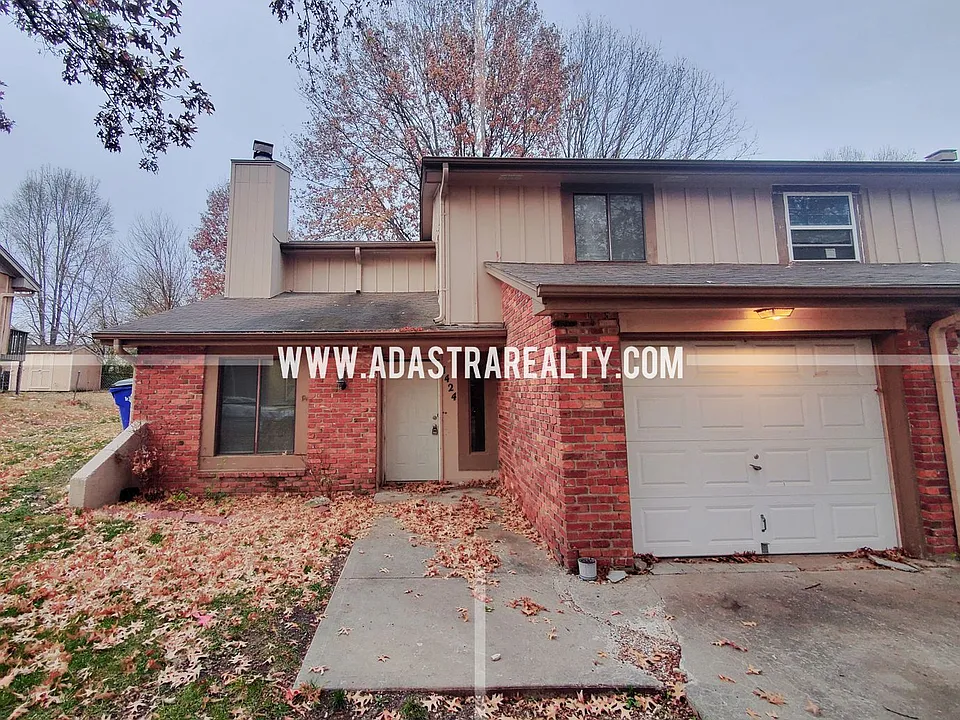 1424 E Willow Dr
