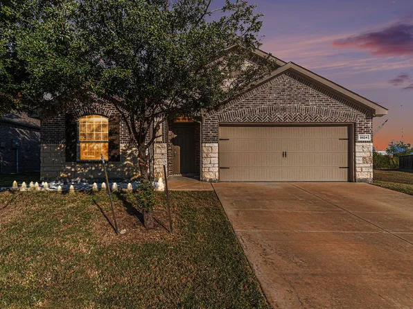 8824 Prairie Dawn Dr, Fort Worth, TX 76131