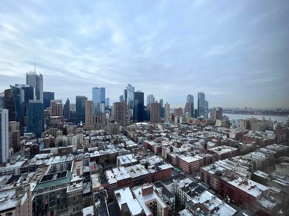350 W 50th St APT 34C