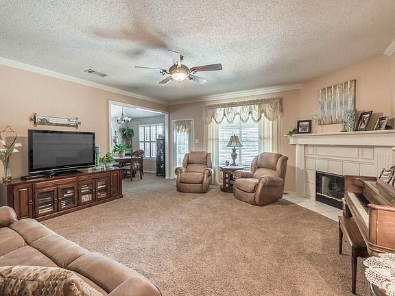 5th image of 6203 Vista Wood Dr