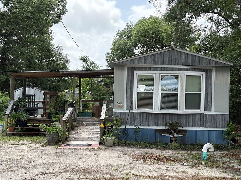 2nd image of 505 NW 1st St