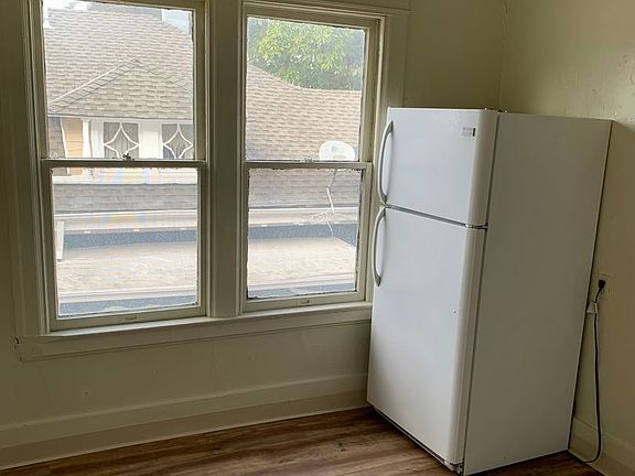 2nd image of 309 N 5th St Unit 3