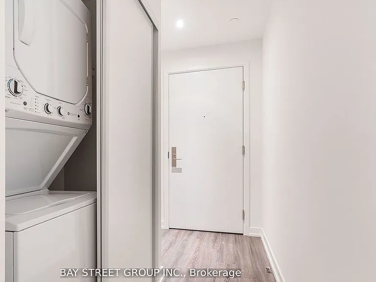 20 Edward St #509 — Photo 5
