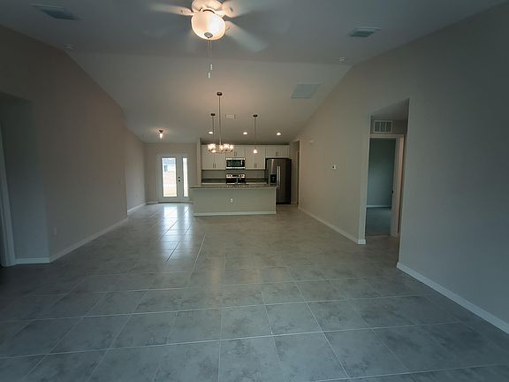 5th image of 1108 NE 33rd Ter