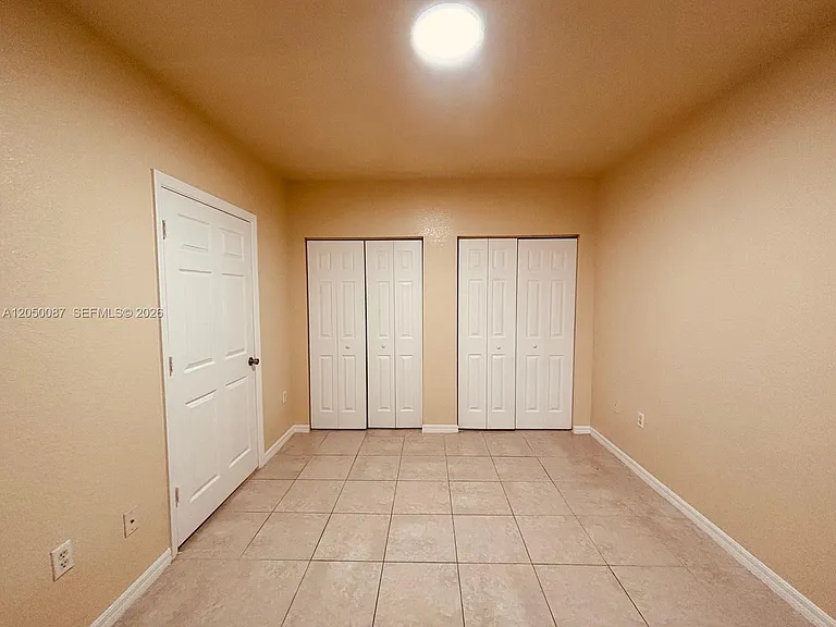 2403 Belmont Ln #2403 — Photo 14