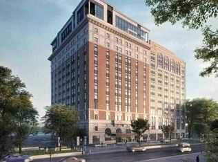 112 King St E #608, Hamilton, ON