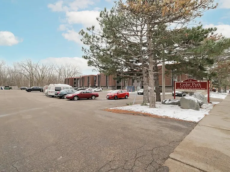 Hazelwood Apartments — Photo 8