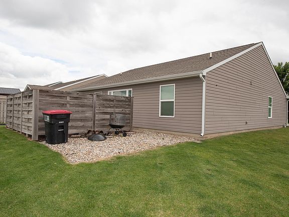 3rd image of 6208 Silvercreek Dr
