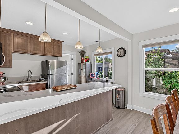 2nd image of 247 Berrydale Ave